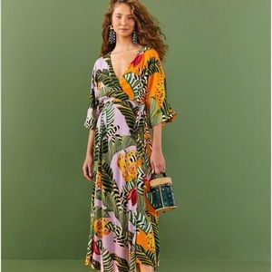 FARM Rio NWT L never worn tropical banana print wrap dress. 100% Rayon/lined